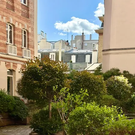 Luxury&exclusive 130sqm Estate 4m Ceilings With Garden View Near Arc De Triomphe&palais Des Congrès Parigi